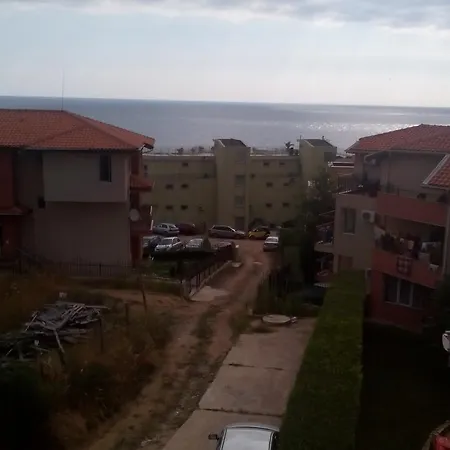 아파트 In Izgrev *